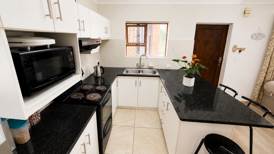 3 Bedroom Property for Sale in Heiderand Western Cape
